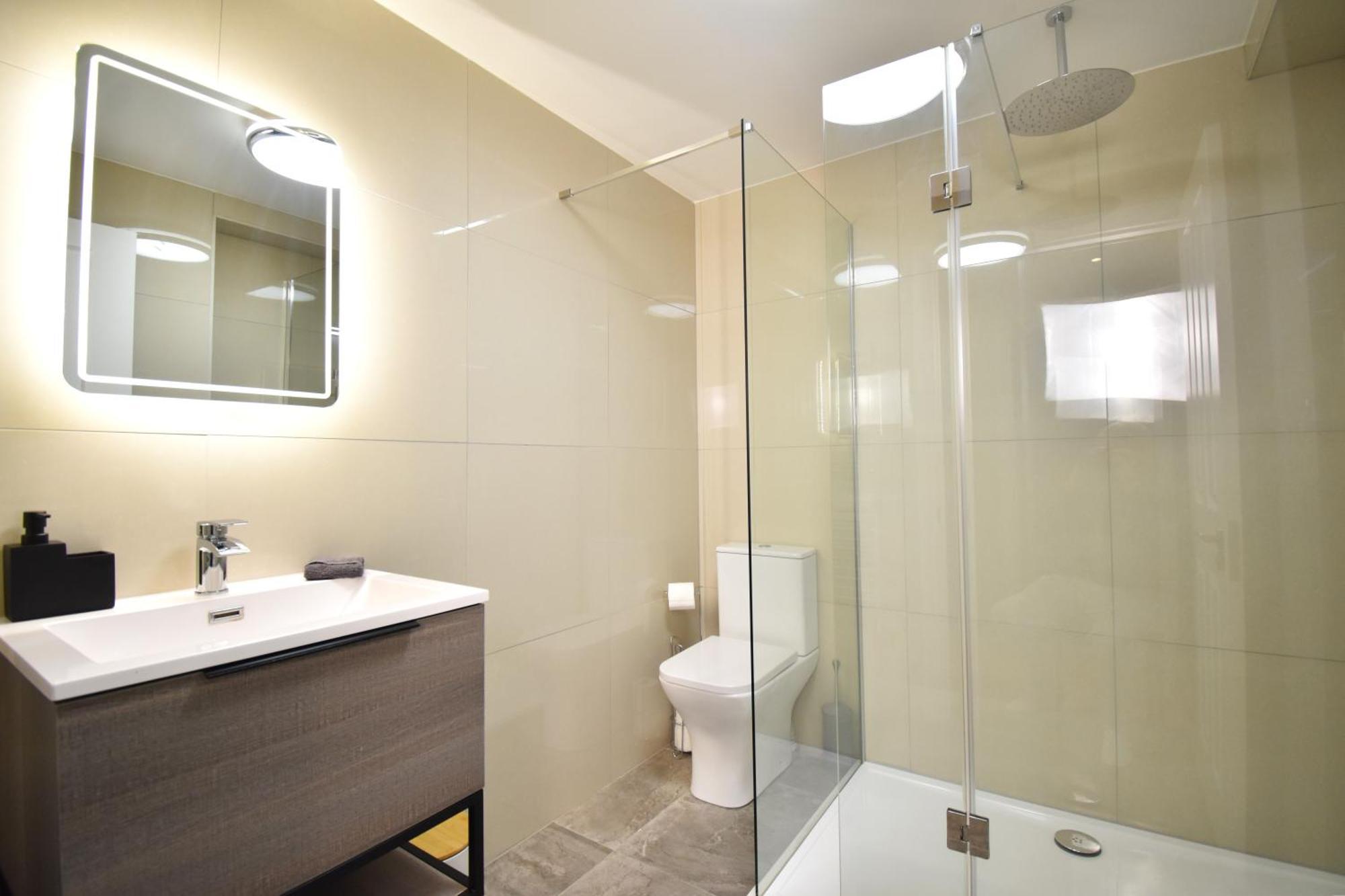 Stunning 2 Bed Apartment London Eksteriør billede