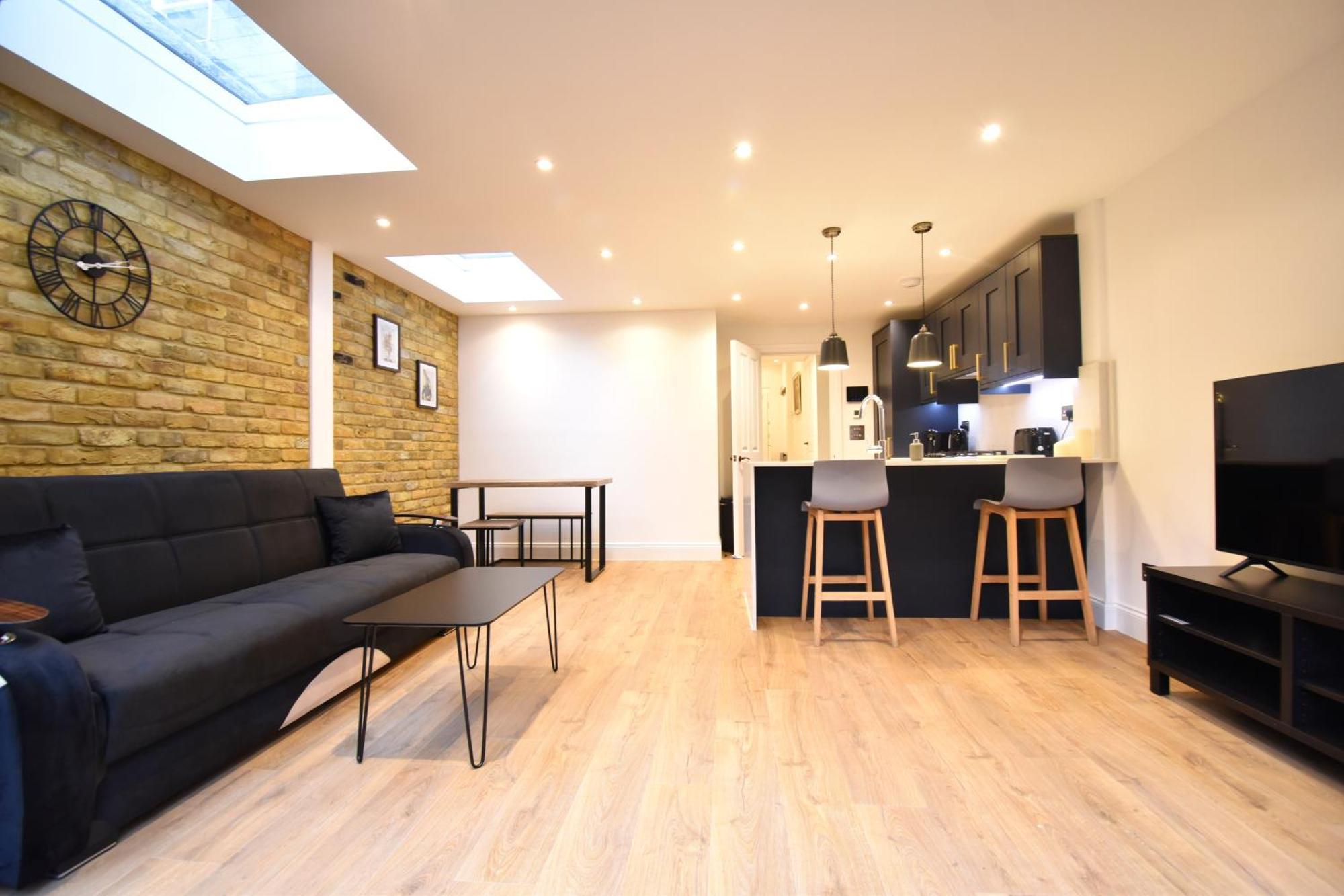 Stunning 2 Bed Apartment London Eksteriør billede