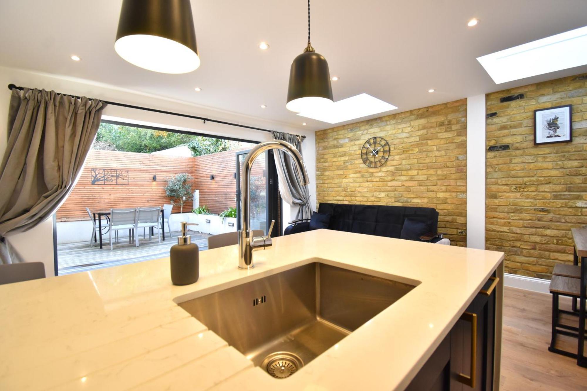 Stunning 2 Bed Apartment London Eksteriør billede